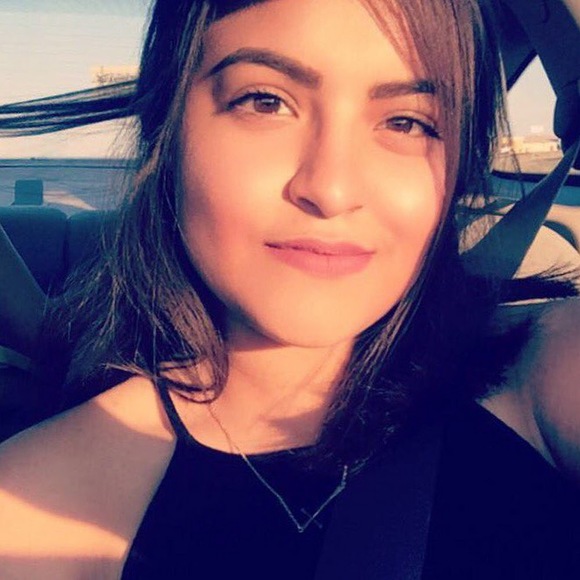 Meet your Posher, Edith - Picture 1 of 1